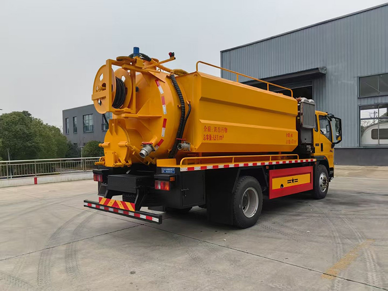 重汽豪沃14方清洗吸污車